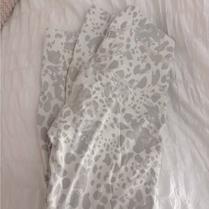 lululemon align white cheetah camo leggings 25”